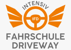 Intensivfahrschule Driveway